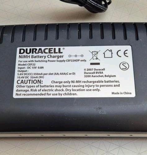 Duracell CEF22 NiMH Batterijlader voor AA/AAA/C/D/9V, Ophalen of Verzenden, Zo goed als nieuw, Oplaadbaar