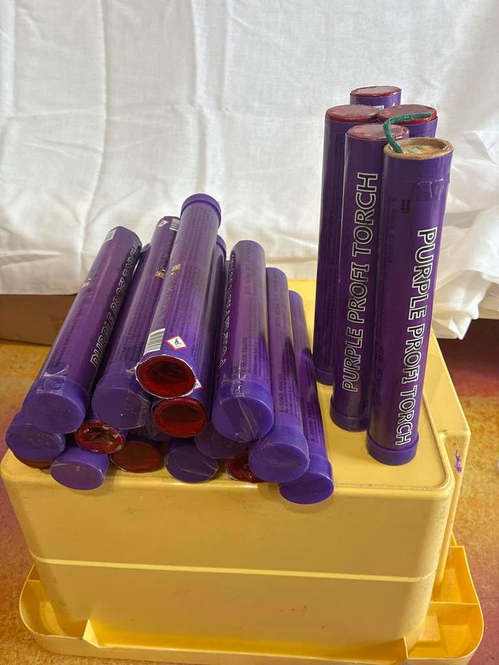 Paarse fontein vuurwerk vlam - Purple Profi Torch, Hobby en Vrije tijd, Overige Hobby en Vrije tijd, Nieuw, Ophalen