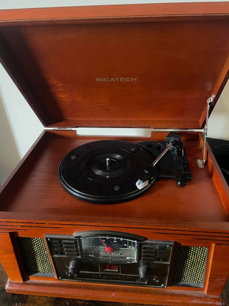 Vintage Ricatech platenspeler met radio, Audio, Tv en Foto, Platenspelers, Ophalen, Gebruikt, Platenspeler, Overige merken