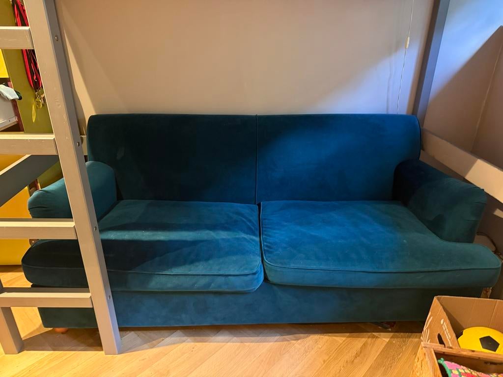 Groene velvet slaapbank van MADE, Huis en Inrichting, Slaapkamer | Slaapbanken, Ophalen of Verzenden, Gebruikt, Tweepersoons, Groen