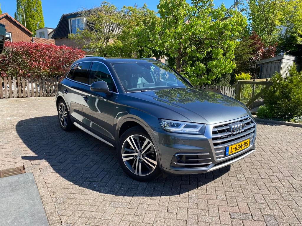 Bloedmooie Audi Q5 2.0 Tfsi Launch Edition S Tronic Grijs, Auto's, Audi, 4 cilinders, 14 km/l, Dealer onderhouden, SUV of Terreinwagen