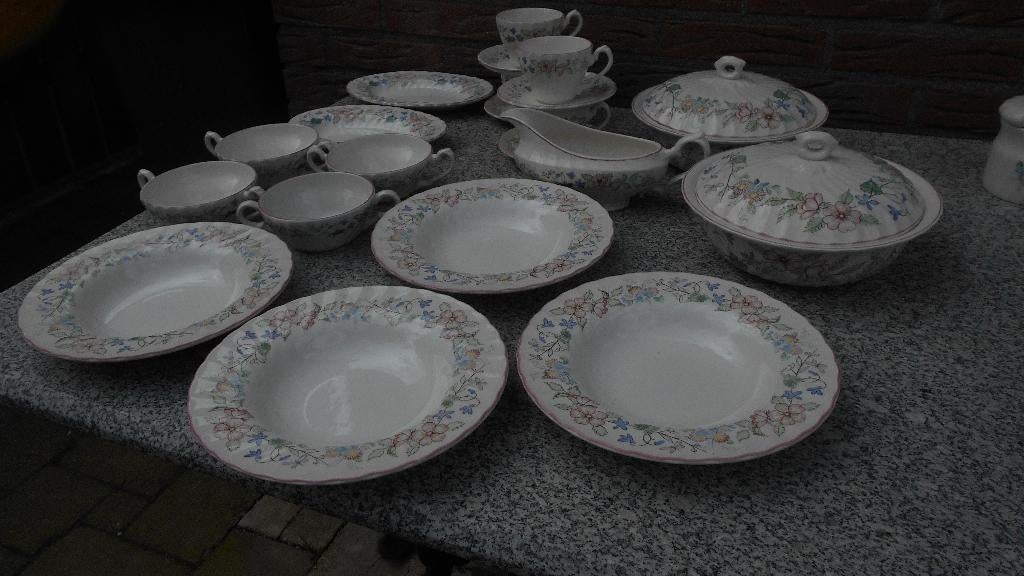 Spring fields Myott Meakin borden kopjes schalen soepkom ea, Antiek en Kunst, Ophalen of Verzenden