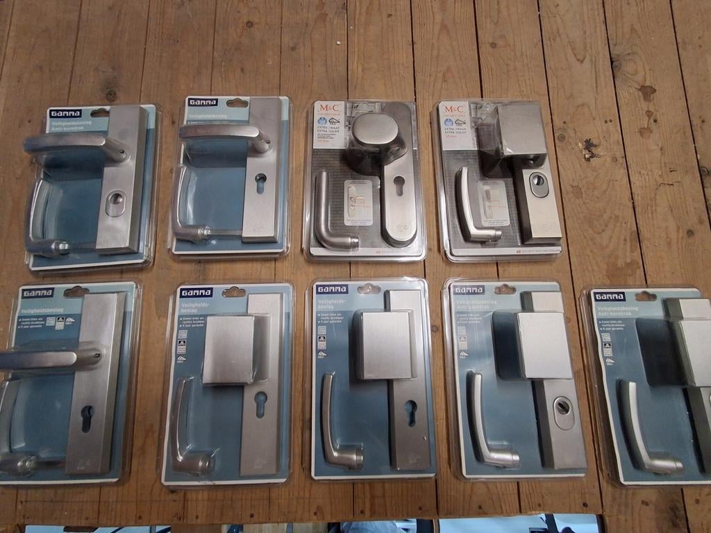 Diverse GAMMA veiligheidsbeslagen, SKG***, Doe-het-zelf en Verbouw, Hang- en Sluitwerk, Ophalen of Verzenden, Nieuw, Rvs, Klink of Kruk