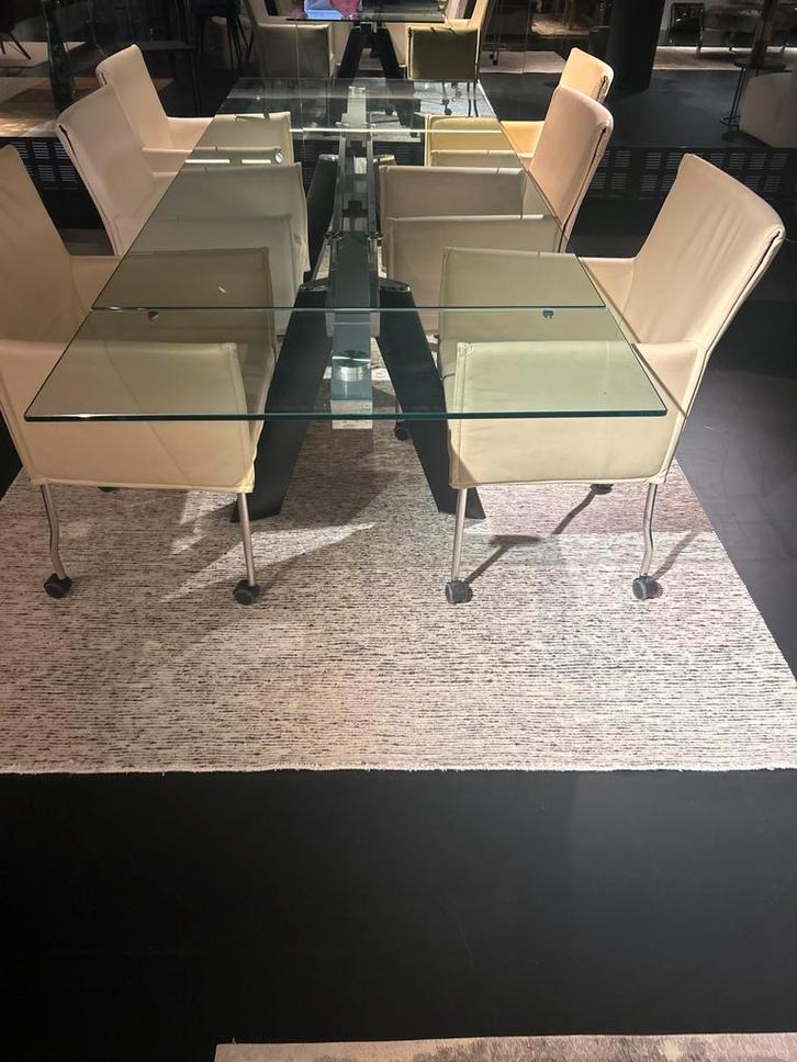 Twee verschillende Glazen Eettafels Roche Bobois, Huis en Inrichting, Tafels | Eettafels, Gebruikt, 150 tot 200 cm, 200 cm of meer