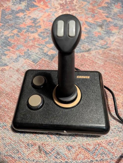 Gravis Joystick – Retro Gaming Controller, Computers en Software, Joysticks, Zo goed als nieuw, Ophalen of Verzenden
