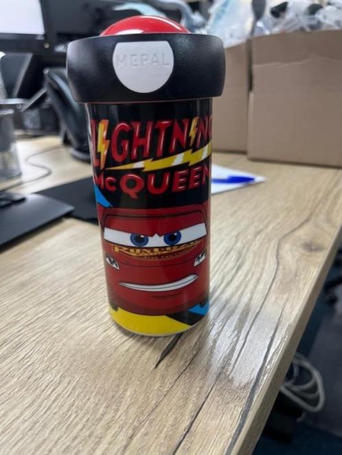 Schoolbeker Campus 300 ml - Cars go (2 beschikbaar), Diversen, Schoolbenodigdheden, Nieuw, Ophalen