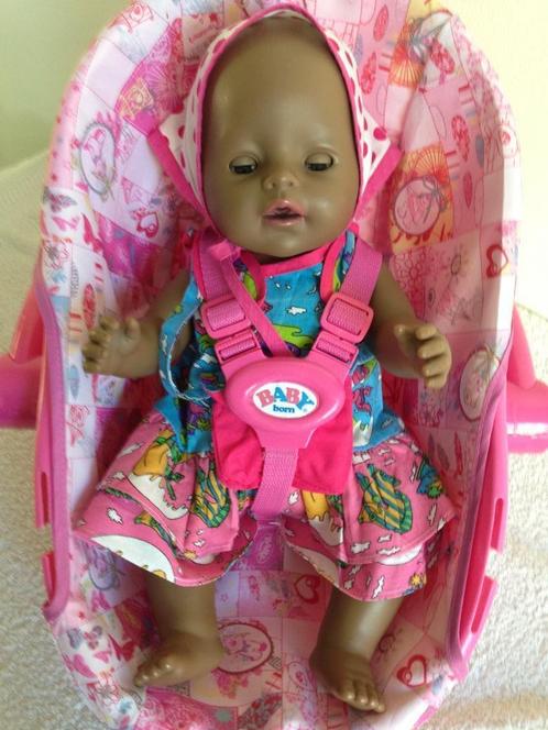 🎀Mooie BRUINE/donkere BABY BORN & MAXICOSI, Zapf Creation., Kinderen en Baby's, Speelgoed | Poppen, Zo goed als nieuw, Babypop