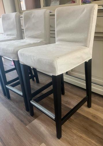 3 IKEA BERGMUND Barkrukken Lichtgrijs/Zwart beschikbaar voor biedingen