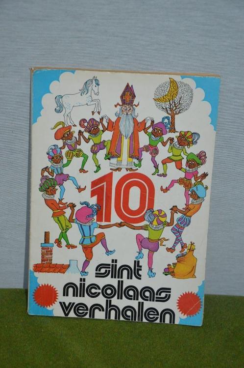 vintage Sinterklaas en Zwarte Piet boek: 10 Sint verhalen, Diversen, Sinterklaas, Gebruikt, Ophalen of Verzenden