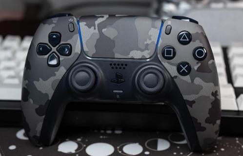 PS5 Dualsense Grey Camouflage controller, Spelcomputers en Games, Spelcomputers | Sony PlayStation Consoles | Accessoires, Zo goed als nieuw