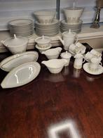 12 persoons porseleinen servies, Huis en Inrichting, Keuken | Servies, Ophalen, Gebruikt, Bord(en), Overige stijlen