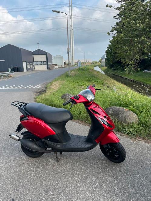 Zip, Fietsen en Brommers, Brommeronderdelen | Scooters, Zo goed als nieuw, Piaggio, Ophalen