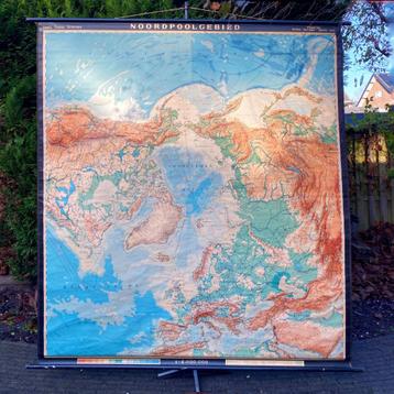 Grote wandkaart Noordpoolgebied beschikbaar voor biedingen