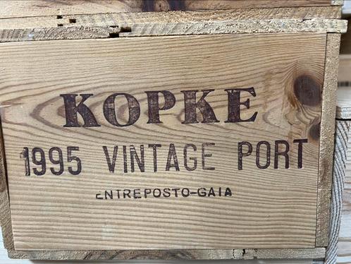 Kopke 1995 Vintage port. EEN GESLOTEN KIST (6 flessen) OWC., Verzamelen, Wijnen, Zo goed als nieuw, Port, Overige gebieden, Vol