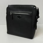 Prada Bandoliera Saffiano travel schoudertas | Zeer nette st, Prada, Zo goed als nieuw, Support@prada.com, Prada S.p.A., 1 Via A. Manzoni, 
20121 Milan
Italy
