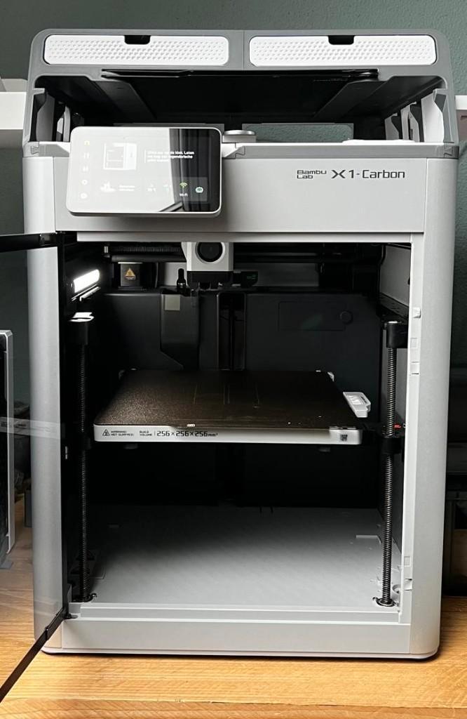 Bambu X1C + buildplates + 3 extra hotends, Computers en Software, 3D Printers, Gebruikt, Ingebouwde Wi-Fi, Ophalen