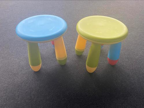 Regenboog kleur krukjes decoratie kinderkamer 2 stuks kruk, Kinderen en Baby's, Kinderkamer | Inrichting en Decoratie, Gebruikt