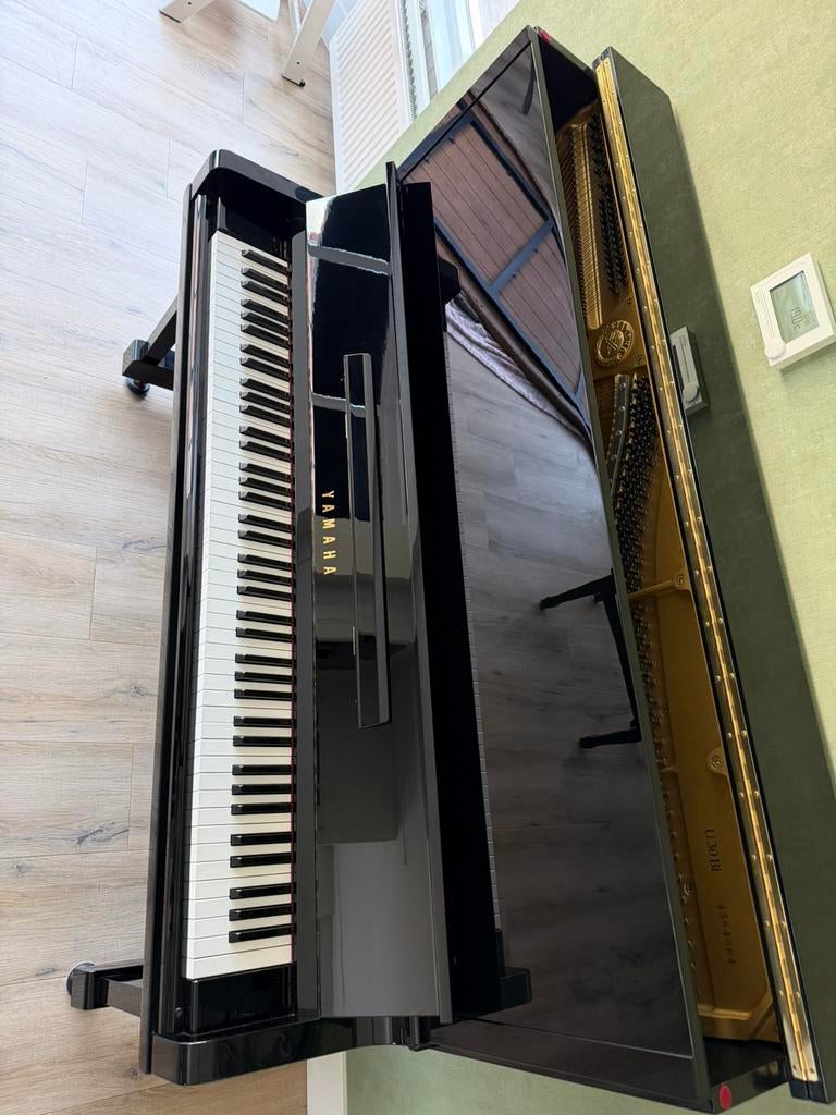 Yamaha U30Bl piano – topstaat, Muziek en Instrumenten, Ophalen, Gebruikt, Zwart, Piano