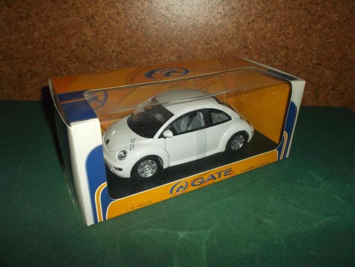 1/18 Volkswagen New Beetle - Gate wit, Hobby en Vrije tijd, Modelauto's | 1:18, Nieuw, Autoart, Ophalen of Verzenden