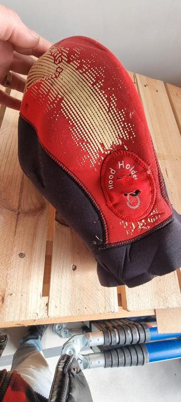 Duik Cap - Hood Holder beschikbaar voor biedingen