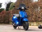 Full Option Vespa Sprint 80CC E4 | Candy Blue | Akrapovic, Fietsen en Brommers, Scooters | Vespa, Benzine, Overige modellen, Maximaal 45 km/u