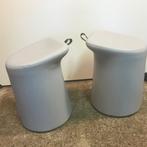 2 IZGS Artifort Lilla Lila poef kruk stoel lichtgrijs leer, Leer, Ophalen of Verzenden, Zo goed als nieuw, Nvt