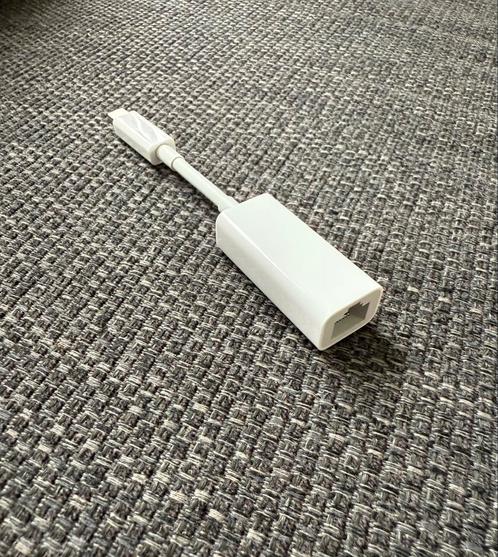 Apple Thunderbolt 2 naar Ethernet-adapte, Computers en Software, Pc- en Netwerkkabels, Zo goed als nieuw, Ophalen of Verzenden