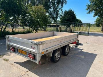 Te koop: zeer mooie plateau-wagen.  beschikbaar voor biedingen