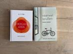 2 Boeken over onthaasten/ontspullen, Ikigai, Ophalen, Zo goed als nieuw, Overige typen