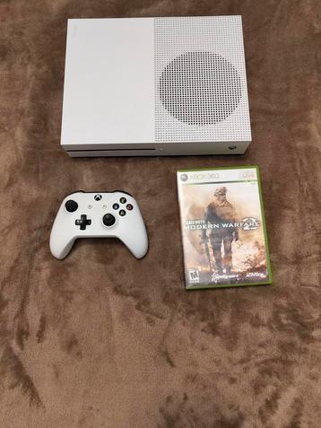 XBOX One S + Controller + CoD MW2 beschikbaar voor biedingen
