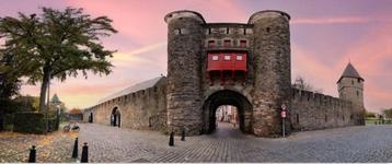 NIEUW foto op aluminium van De Helpoort in Maastricht  beschikbaar voor biedingen