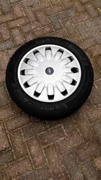 Winterbandenset met velgen 205/55R16. Incl. Ford wieldoppen, Auto diversen, Wieldoppen, Ophalen of Verzenden, Gebruikt