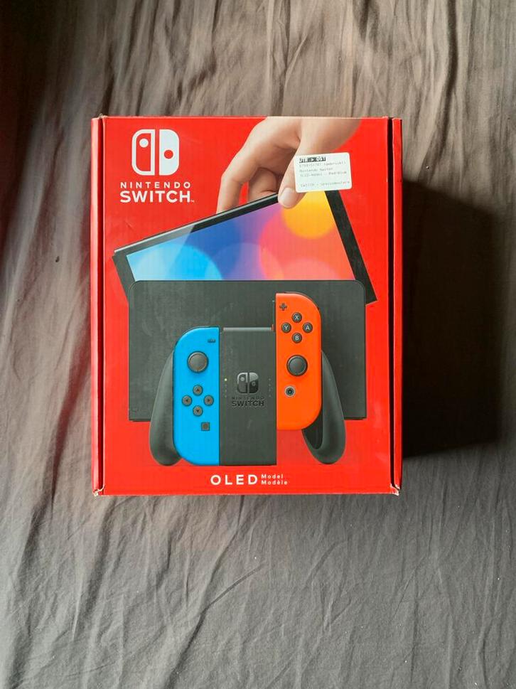 Nintendo Switch OLED + Pro Controller, Spelcomputers en Games, Spelcomputers | Nintendo Switch, Zo goed als nieuw, Switch OLED