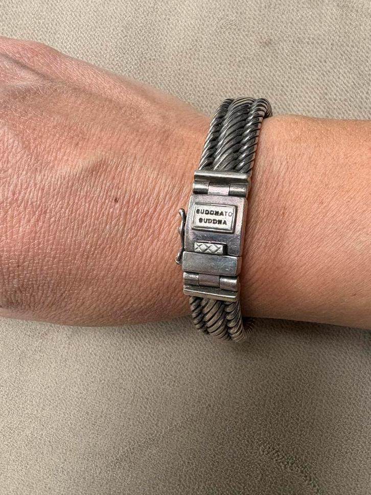 Zilveren Buddha to Buddha armband Edwin small, Sieraden, Tassen en Uiterlijk, Armbanden, Gebruikt, Zilver, Zilver, Ophalen