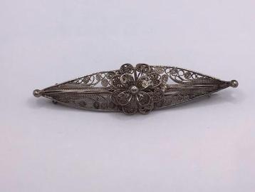 Filigree broche  beschikbaar voor biedingen
