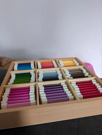 Montessori Kleurentabletten beschikbaar voor biedingen