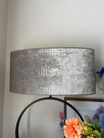 Light & Living 2x lampenvoet velvet croco kap taupe/beige, Huis en Inrichting, Lampen | Lampenkappen, Ophalen, Zwart, Rond, Zo goed als nieuw
