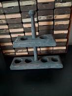 Stoer. Sober. Houten eierrekje, Huis en Inrichting, Ophalen of Verzenden