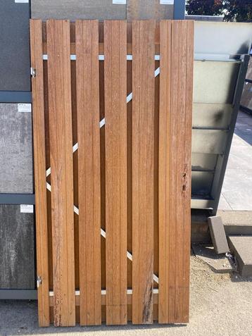 Hardhout poort 100x195cm inclusief hang- en sluitwerk beschikbaar voor biedingen