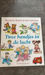 Twee handjes in de lucht - Marianne Busser & Ron Schröder, Verzenden, Zo goed als nieuw, Ron Schröder; Marianne Busser