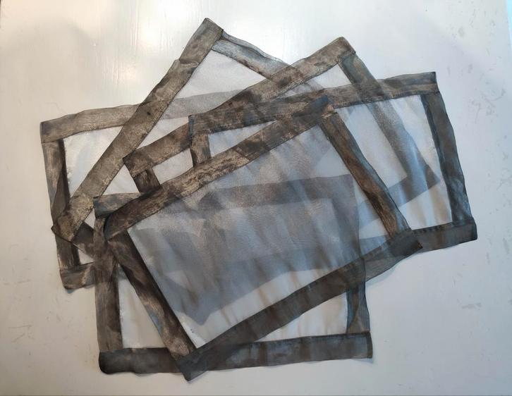 Zes Ikea Festa feestelijke zilver placemats met zijde, Huis en Inrichting, Keuken | Textiel, Zo goed als nieuw, Placemat, Ophalen of Verzenden