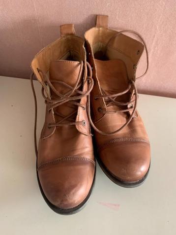 Post exchange schoenen maat 37(nr.3) beschikbaar voor biedingen