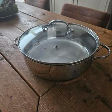 Grote braadpan beschikbaar voor biedingen