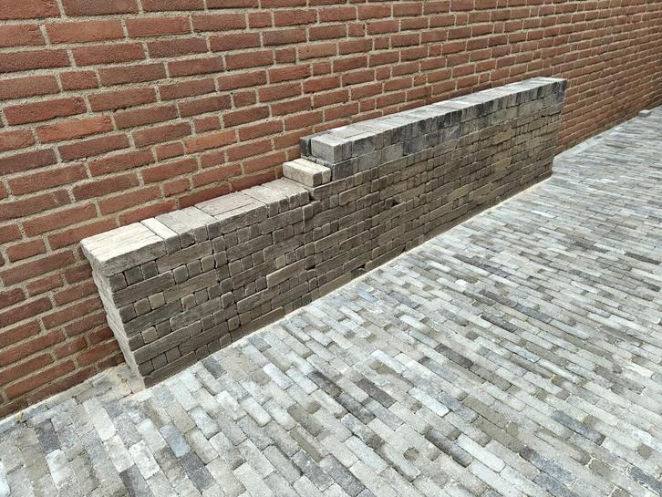 Te Koop 5,4 m2 Waaltjes grijs onbezand Getrommeld L20xB5xH6, Tuin en Terras, Tegels en Klinkers, Nieuw, Klinkers, Overige materialen