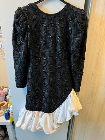 Vintage BETSY & ADAM Black Lace Asymmetric beschikbaar voor biedingen