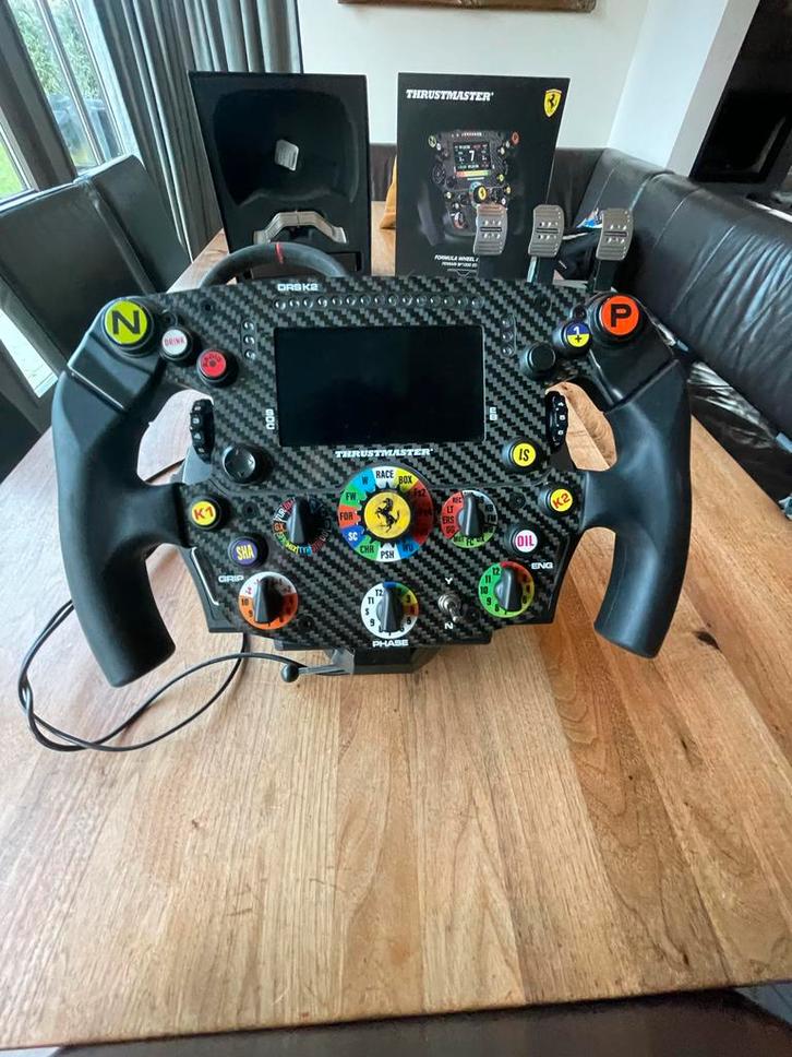 Trustmaster T300 Alcantara + Remmen + SF1000 Stuur, Spelcomputers en Games, Spelcomputers | Overige, Zo goed als nieuw, Verzenden