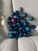 Partij blauwe kerstballen twee paars en een witte piek, Diversen, Ophalen of Verzenden, Zo goed als nieuw
