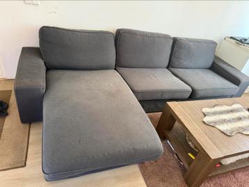 Very yood condition bank beschikbaar voor biedingen
