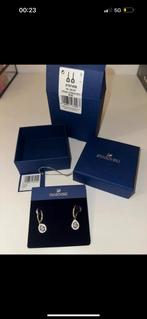 Swarovski oorbellen, Overige materialen, Hangers, Ophalen of Verzenden, Zo goed als nieuw