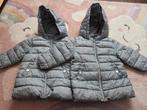 Tweeling Winterjasjes Mango Maat 98 ZGAN, Kinderen en Baby's, Tweelingen en Meerlingen, Ophalen, Zo goed als nieuw, Kleding